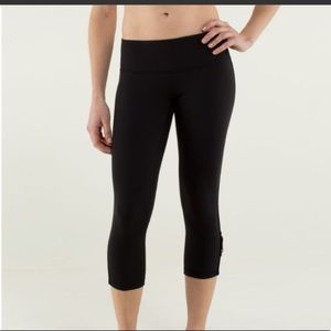 Sz 4 Lululemon Wunder Under Crop Velvet Trim